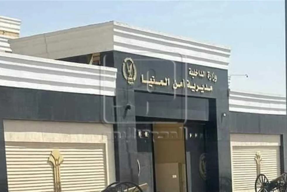 قرار النيابة العامة بشأن حادثة “نشر الغسيل” في ملوي بالمنيا قرار النيابة العامة بشأن حادثة “نشر الغسيل” في ملوي بالمنيا