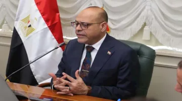 قرار فوري من وزير العمل بشأن عائلة الشهيد سائق شاحنة الوقود