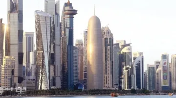 قطر تعلن عن تعليق حركة الطيران “لبعض الوقت”