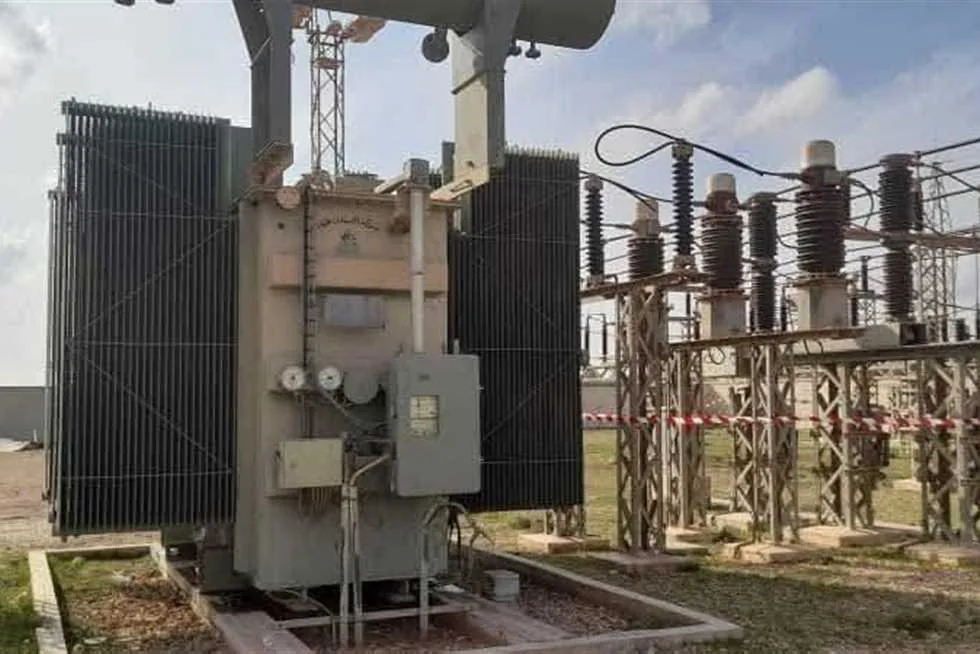 قطع التيار الكهربائي عن قرية كوم الحجنة وما حولها في مركز بيلا بكفر الشيخ (تعرف على منطقتك) قطع التيار الكهربائي عن قرية كوم الحجنة وما حولها في مركز بيلا بكفر الشيخ (تعرف على منطقتك)