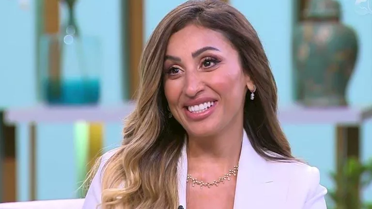 “قلبي يطفو بالسعادة” … دينا الشربيني تُرسل تهنئة لأمينة خليل بعد زواجها.