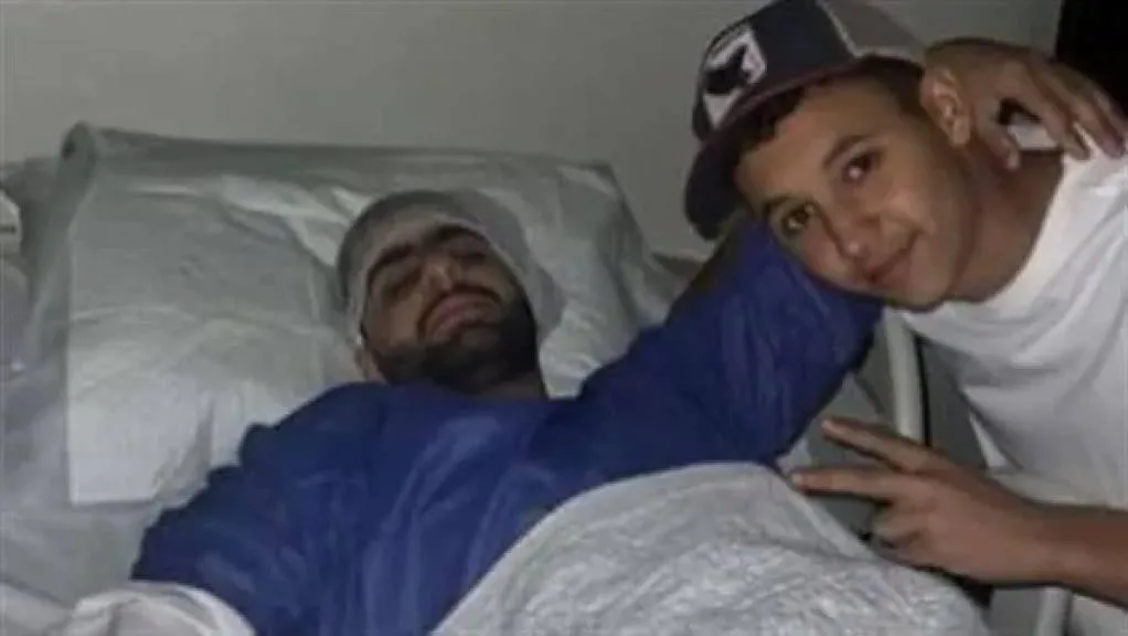 قلق في صفوف محبي أحمد السقا بعد إدخال نجله حمزة إلى المستشفى بشكل مفاجئ