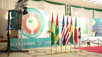 قمة إيكواس تواجه صعوبات في إعادة الترتيب وانتخاب رئيس جديد.