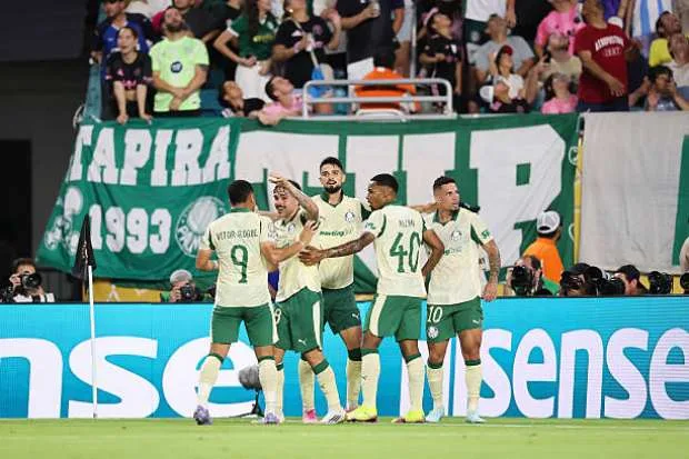 قمة برازيلية بامتياز: توقيت مواجهة بالميراس وبوتافوجو في كأس العالم للأندية قمة برازيلية بامتياز: توقيت مواجهة بالميراس وبوتافوجو في كأس العالم للأندية