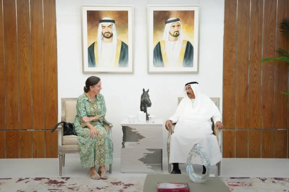 قنصل ألمانيا يزور مكتبة محمد بن راشد قنصل ألمانيا يزور مكتبة محمد بن راشد