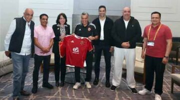 قنصل مصر في نيويورك يساند فريق الأهلي