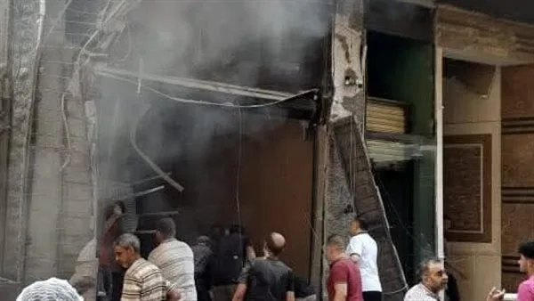 قوات الدفاع المدني في الغربية تُسيطر على حريق في مطعم وجبات سريعة بالمحلة قوات الدفاع المدني في الغربية تُسيطر على حريق في مطعم وجبات سريعة بالمحلة
