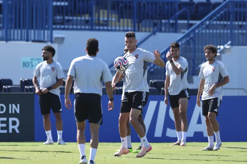 كأس العالم للأندية: الأهلي يختتم تدريباته استعدادًا لملاقاة ميامي كأس العالم للأندية: الأهلي يختتم تدريباته استعدادًا لملاقاة ميامي