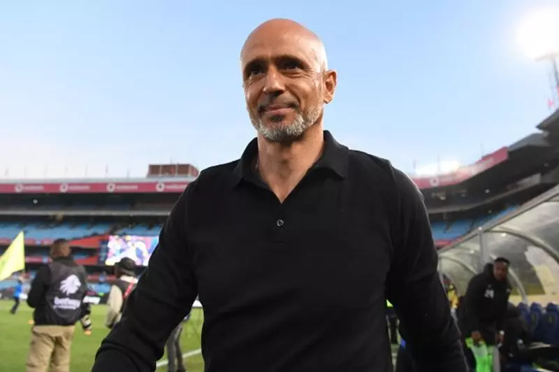 كاردوزو: نحن نعيش حلمًا وقد حققنا هدفنا بالفوز بكأس العالم للأندية، ولم أتردد في إشراك زواني. كاردوزو: نحن نعيش حلمًا وقد حققنا هدفنا بالفوز بكأس العالم للأندية، ولم أتردد في إشراك زواني.