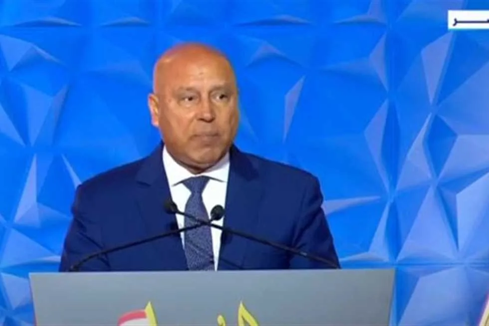 كامل الوزير: خدمة الأتوبيس الترددي في مصر تتفوق على التي في المكسيك، ومحطاتنا أكثر تقدمًا. كامل الوزير: خدمة الأتوبيس الترددي في مصر تتفوق على التي في المكسيك، ومحطاتنا أكثر تقدمًا.