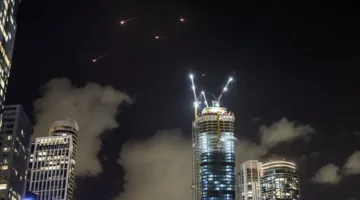 سكاي نيوز عربية: الدفاعات الجوية الإسرائيلية تسعى لمواجهة الصواريخ الإيرانية