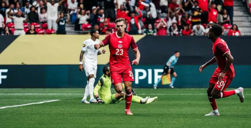 كندا تبدأ رحلتها في الكأس الذهبية بانتصار ساحق على هندوراس 6-0. كندا تبدأ رحلتها في الكأس الذهبية بانتصار ساحق على هندوراس 6-0.