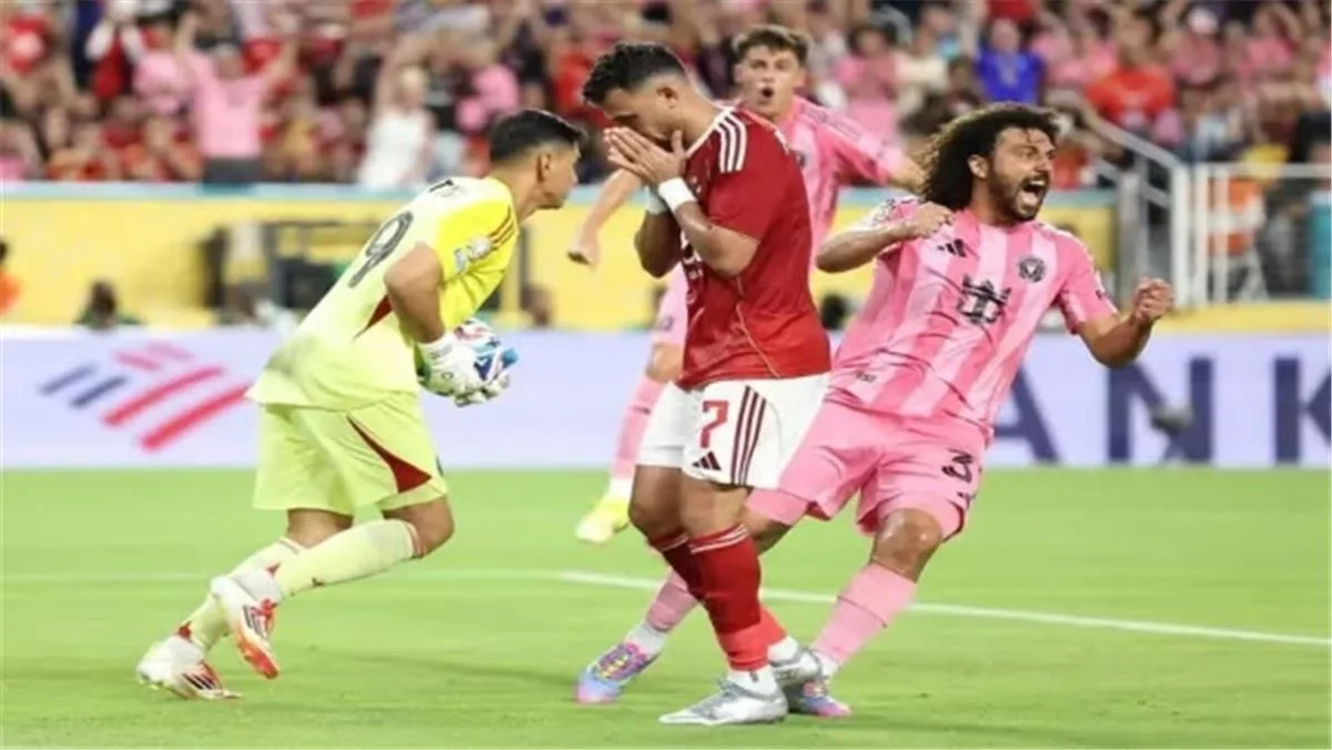 كواليس عقوبة تريزيجيه بعد حادثة ركلة جزاء الأهلي واستجابة اللاعب كواليس عقوبة تريزيجيه بعد حادثة ركلة جزاء الأهلي واستجابة اللاعب