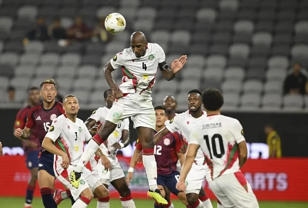 كوستاريكا تفوز على سورينام في منافسات الكأس الذهبية كوستاريكا تفوز على سورينام في منافسات الكأس الذهبية