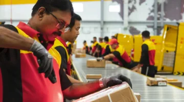 كيف تعيد DHL وشركات الشحن الكبرى تشكيل مشهد النقل في عالم متغير؟