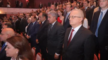 وزير السياحة يشارك في الاحتفال بالعيد الوطني الروسي في دار الأوبرا