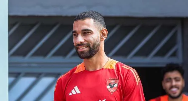 لا تفوتوا: هدية فيفا للأهلي، أزمة عمرو السولية وصفقة جديدة للزمالك!