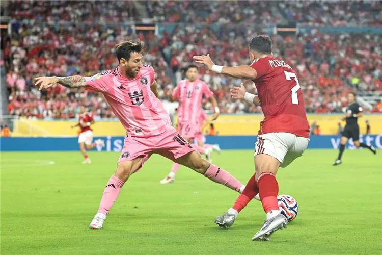 لاعب إنتر ميامي: أوستاري أنقذني ضد الأهلي وكنّا نطمح لتحقيق الفوز.