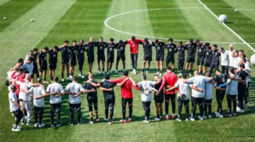لاعب الأهلي يترك مباراة بورتو في كأس العالم للأندية بسبب الإصابة