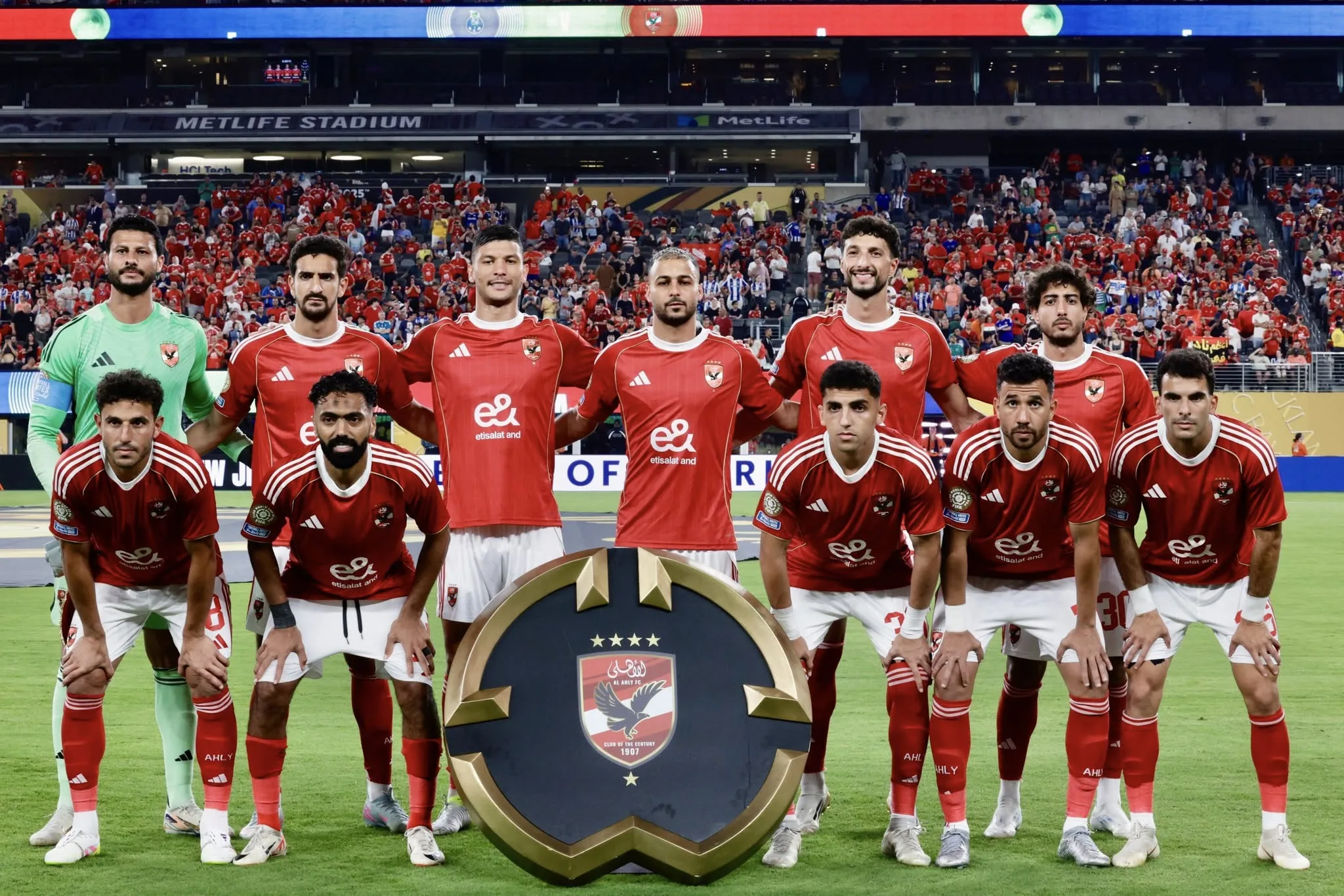 لاعب الأهلي يكشف: “مباراتي الأخيرة مع المارد الأحمر ستكون ضد بورتو” لاعب الأهلي يكشف: “مباراتي الأخيرة مع المارد الأحمر ستكون ضد بورتو”