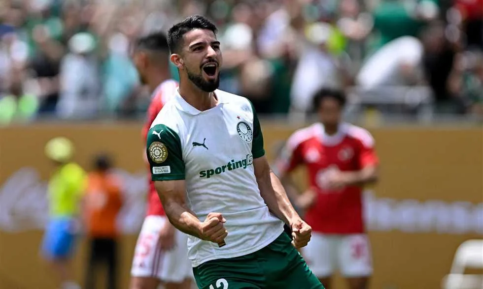 لاعب بالميراس: المدرب فهم المباراة أمام الأهلي بشكل ممتاز ولهذا حققنا الفوز لاعب بالميراس: المدرب فهم المباراة أمام الأهلي بشكل ممتاز ولهذا حققنا الفوز