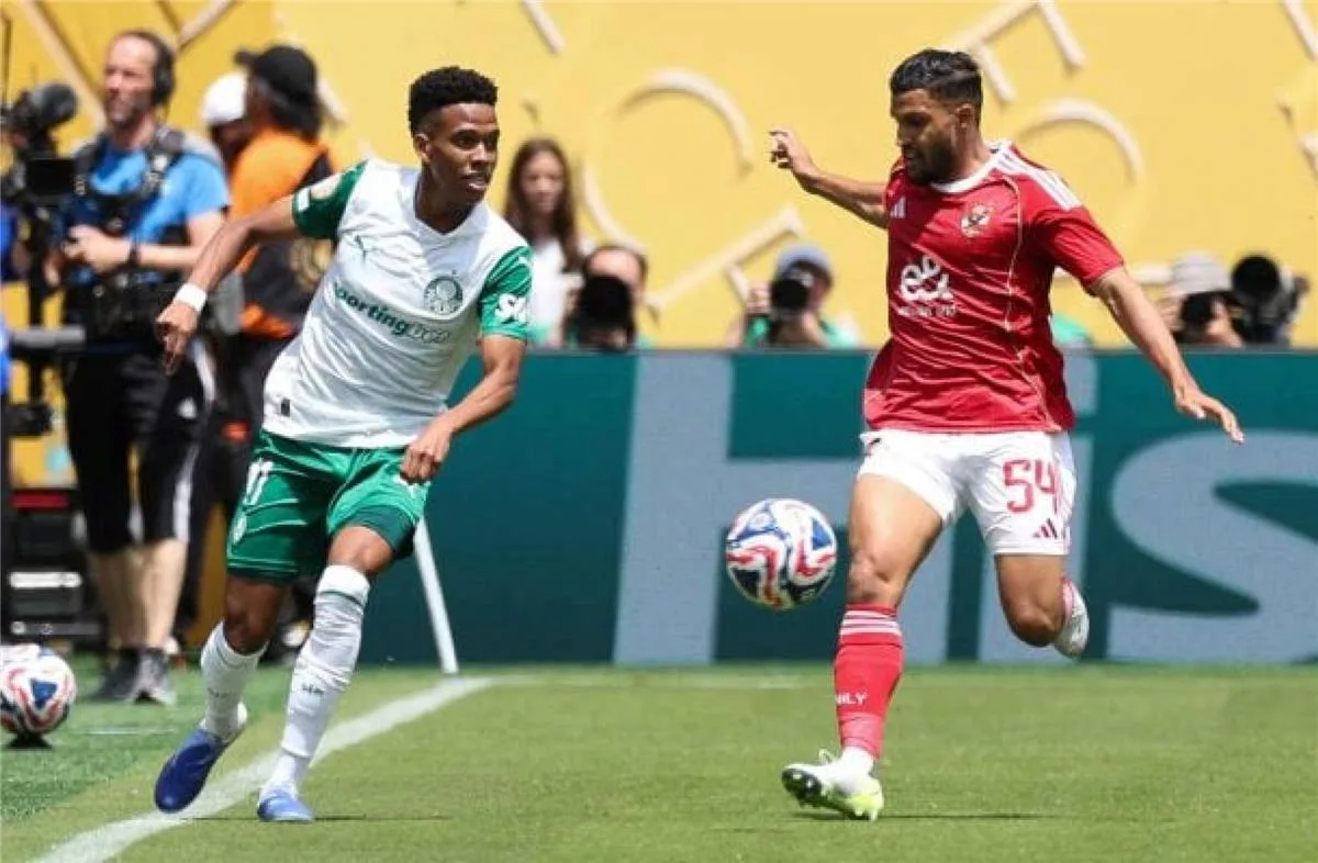 لاعب بالميراس: قمنا بتطبيق أسلوبنا في مواجهة الأهلي.. وسأسعى لتحقيق حلمي أمام ميسي “مثلي الأعلى” لاعب بالميراس: قمنا بتطبيق أسلوبنا في مواجهة الأهلي.. وسأسعى لتحقيق حلمي أمام ميسي “مثلي الأعلى”