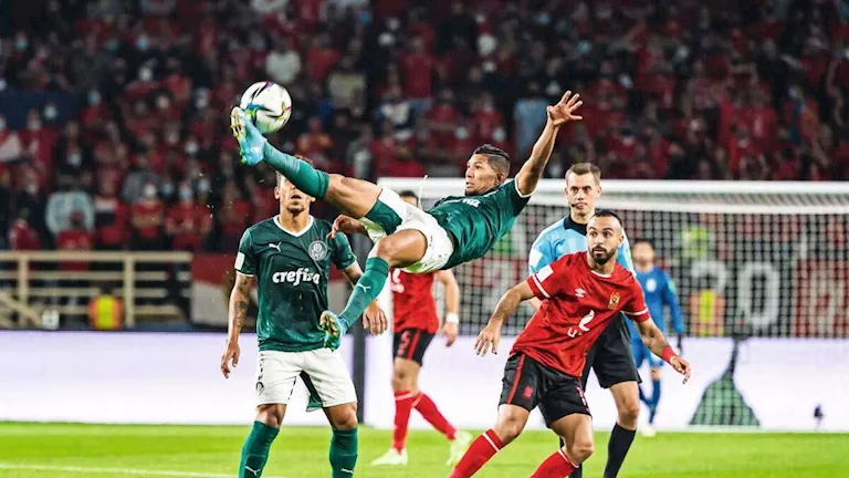 لاعب بالميراس يفسر تحديات مواجهة الأهلي في كأس العالم للأندية لاعب بالميراس يفسر تحديات مواجهة الأهلي في كأس العالم للأندية