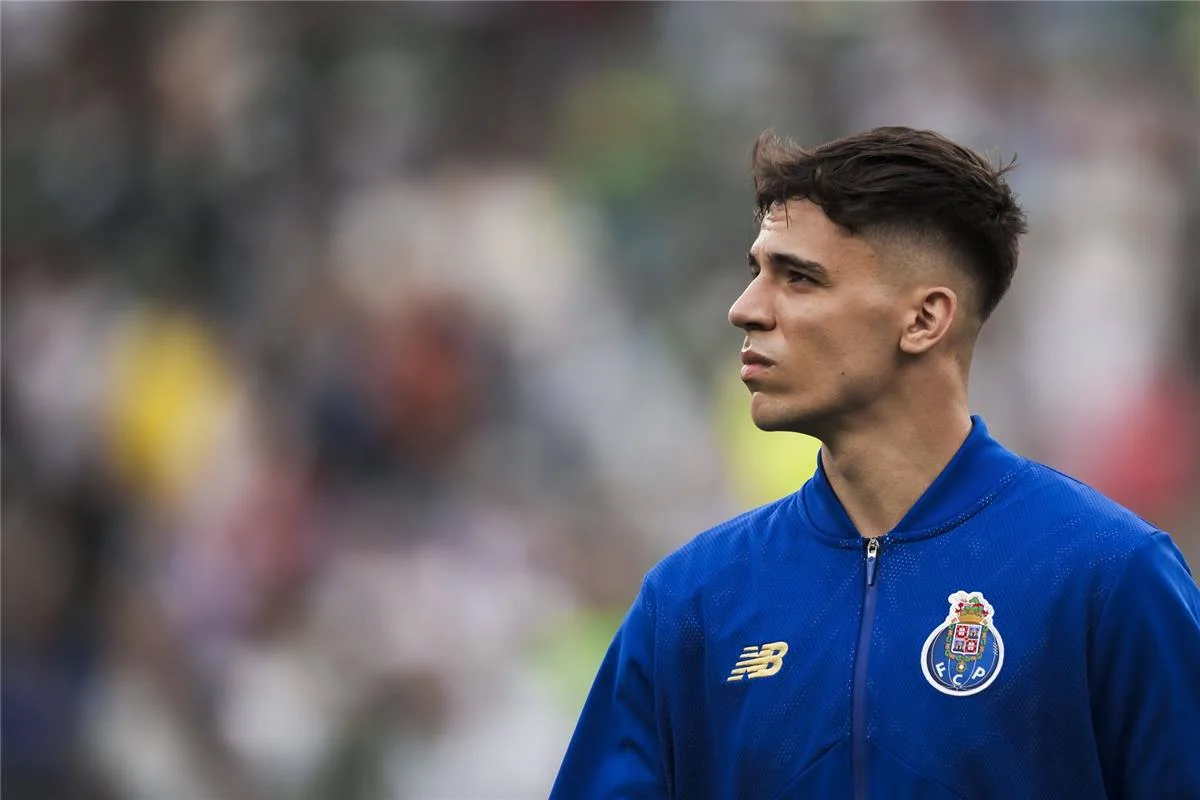لاعب بورتو بعد خسارة كأس العالم للأندية: عشنا لحظات جنونية ضد الأهلي لاعب بورتو بعد خسارة كأس العالم للأندية: عشنا لحظات جنونية ضد الأهلي
