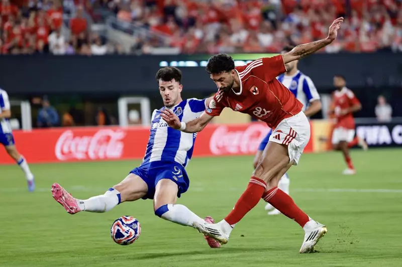 لاعب بورتو يوضح سبب التعادل مع الأهلي: ‘لم نتمكن من إيقافهم’ لاعب بورتو يوضح سبب التعادل مع الأهلي: ‘لم نتمكن من إيقافهم’