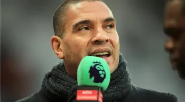 لاعب سابق في ليفربول يتحدث عن كوناتي: إذا لم يكن ملتزماً، فليغادر… إنه ليس محمد صلاح.