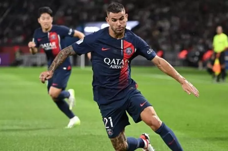لاعب في باريس سان جيرمان: لن نعدل استراتيجيتنا من أجل ميسي