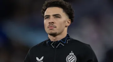 لاعب مغربي يثير اهتمام الأهلي
