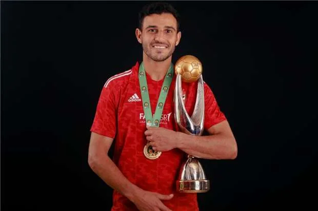 لاعب واحد من الصفقات الجديدة يشارك في تدريبات الأهلي لاعب واحد من الصفقات الجديدة يشارك في تدريبات الأهلي