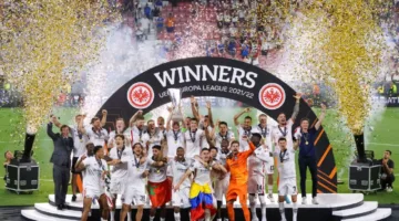 لاعب يُطالب آينتراخت فرانكفورت بتعليم زوجته فنون الطهي لإتمام انتقاله!