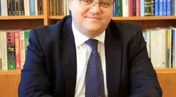 لبنان: للانضمام تحت مظلة الدولة!