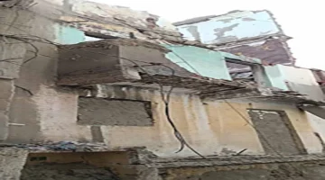 لتحديد أسباب الانهيار.. النيابة تتفقد موقع عقار السيدة زينب المتهدم