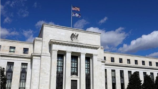 لتحديد سعر الفائدة، الفيدرالي الأمريكي ينطلق في اجتماع وسط ضغوط التضخم وتوترات في الشرق الأوسط. لتحديد سعر الفائدة، الفيدرالي الأمريكي ينطلق في اجتماع وسط ضغوط التضخم وتوترات في الشرق الأوسط.