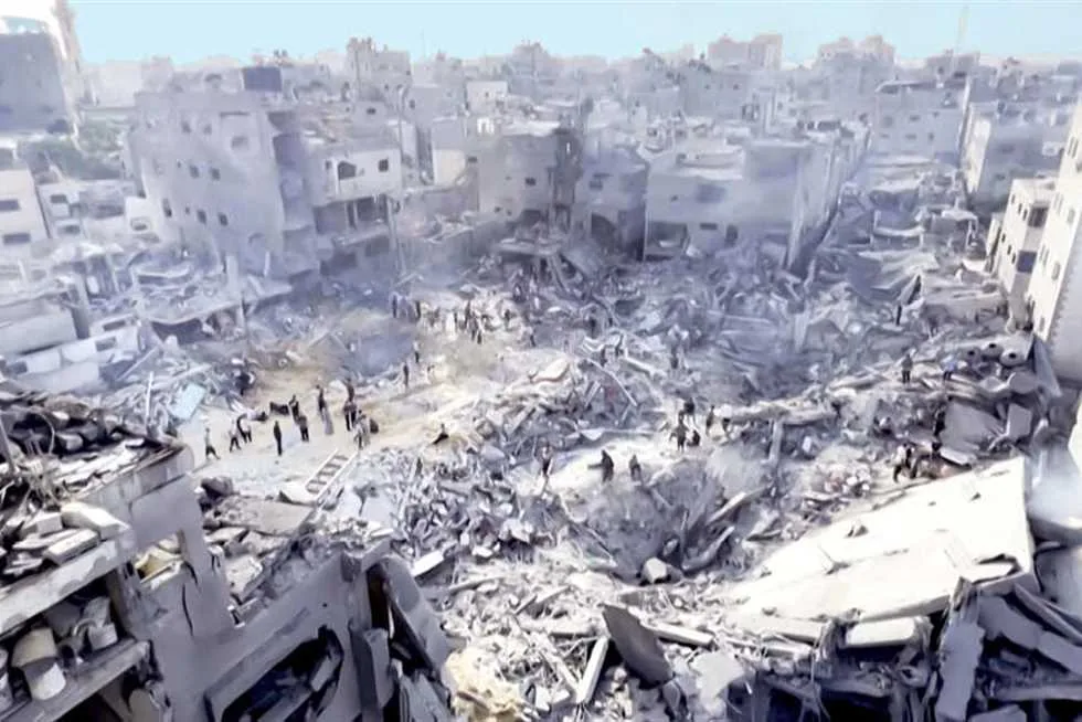 لجنة دولية للتحقيق: الهجمات الإسرائيلية على المواقع الدينية والثقافية في غزة تُعتبر جرائم حرب لجنة دولية للتحقيق: الهجمات الإسرائيلية على المواقع الدينية والثقافية في غزة تُعتبر جرائم حرب