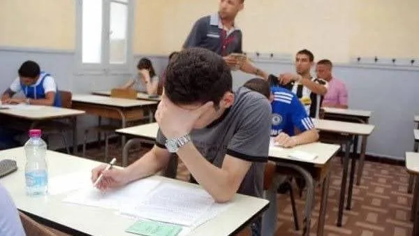 لحظات لا تُنسى: كيف تصف ذكرياتك مع المرحلة الثانوية؟