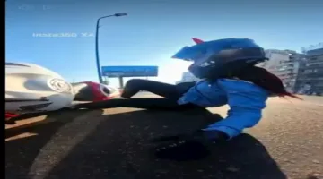 لحظة تعرض ياسمين صبري لحادث أثناء قيادتها دراجة نارية في الإسكندرية (صور وفيديو)