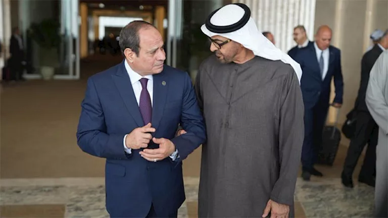 لحظة مميزة بين السيسي وبن زايد في أبوظبي تُحاكي ردود فعل عديدة (فيديو) لحظة مميزة بين السيسي وبن زايد في أبوظبي تُحاكي ردود فعل عديدة (فيديو)