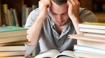 لطلاب الثانوية العامة: 8 أطعمة تعزّز التركيز وتحسّن أداءك الدراسي