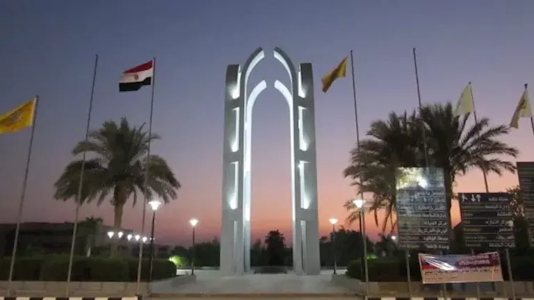 لطلاب الثانوية العامة والمعادلات: تخصصات كلية علوم الحاسوب والذكاء الاصطناعي لطلاب الثانوية العامة والمعادلات: تخصصات كلية علوم الحاسوب والذكاء الاصطناعي