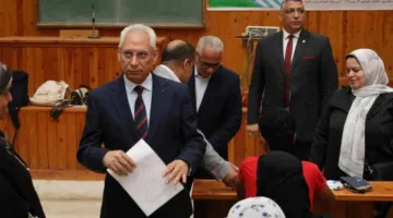 رئيس جامعة المنيا يراقب امتحانات كلية التربية الفنية ويحقق في ظروف اللجان.