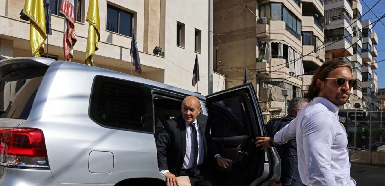 لودريان يصل إلى بيروت.. تأكيد على الدعم الفرنسي للبنان! لودريان يصل إلى بيروت.. تأكيد على الدعم الفرنسي للبنان!