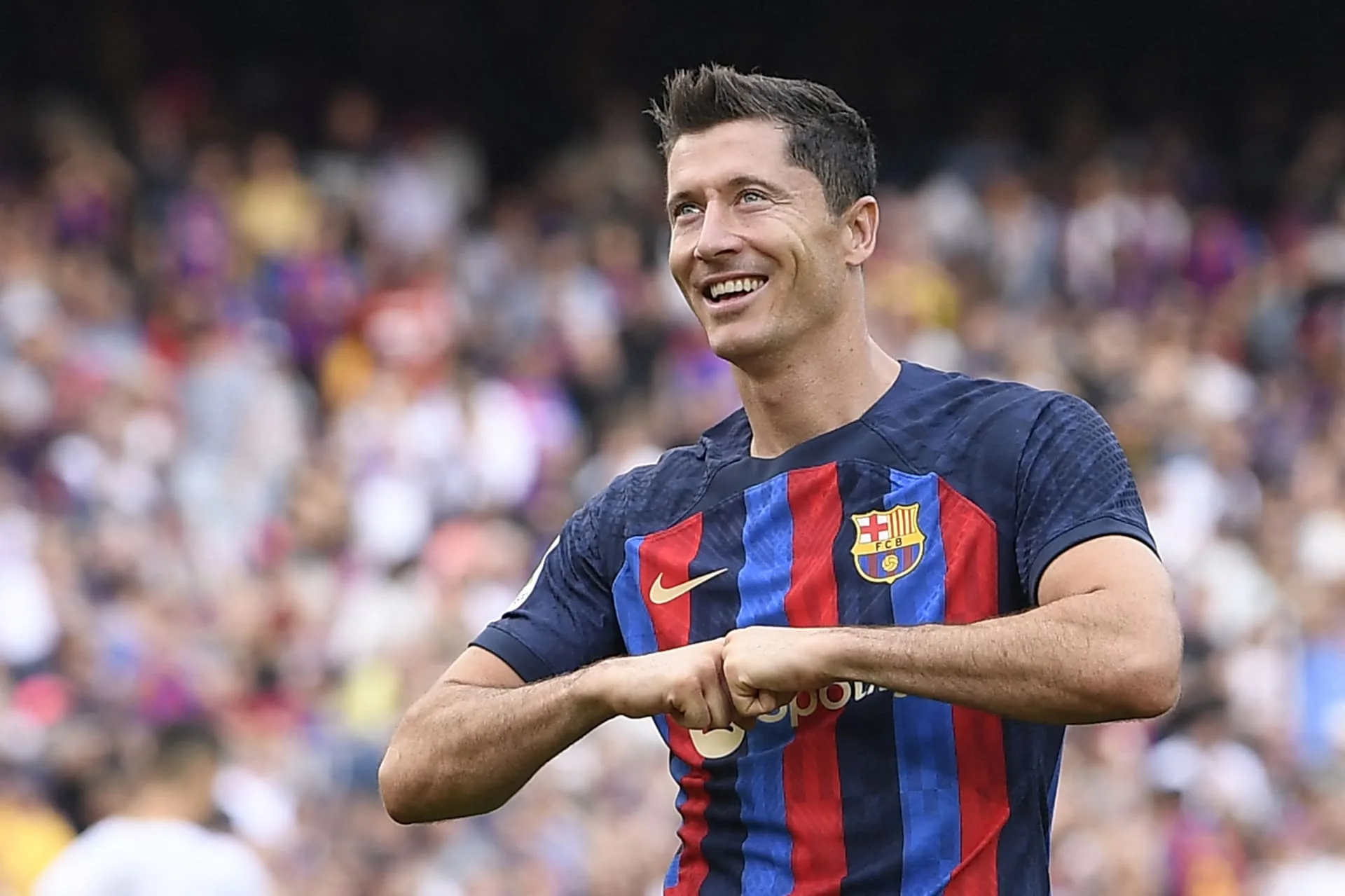 ليفاندوفسكي: مستقبلني مع برشلونة مفتوح على جميع الاحتمالات.. وأتطلع لتحقيق هذا اللقب. ليفاندوفسكي: مستقبلني مع برشلونة مفتوح على جميع الاحتمالات.. وأتطلع لتحقيق هذا اللقب.