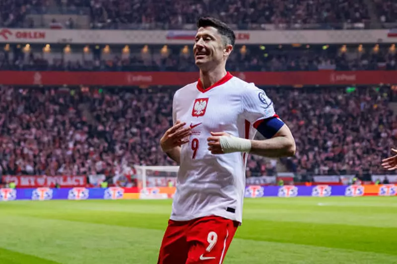 ليفاندوفسكي يتوقف عن اللعب دولياً مع بولندا بسبب خلاف مع المدرب ليفاندوفسكي يتوقف عن اللعب دولياً مع بولندا بسبب خلاف مع المدرب