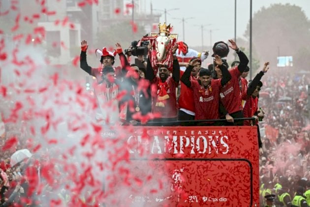 ليفربول يبدأ رحلة الدفاع عن اللقب بمواجهة بورنموث، بينما يلتقي يونايتد مع أرسنال على أرضه ليفربول يبدأ رحلة الدفاع عن اللقب بمواجهة بورنموث، بينما يلتقي يونايتد مع أرسنال على أرضه