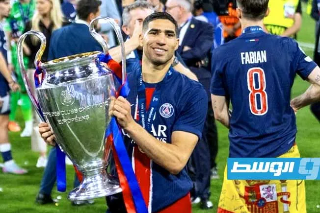 «ليكيب» تختار حكيمي كمرشح لجائزة أفضل لاعب أفريقي