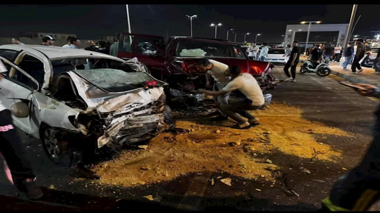 مأساة عائلة حادث المقطم: “زينب” تفقد زوجها ووالدتها وتتعرض شقيقتها للإصابة بشلل. مأساة عائلة حادث المقطم: “زينب” تفقد زوجها ووالدتها وتتعرض شقيقتها للإصابة بشلل.